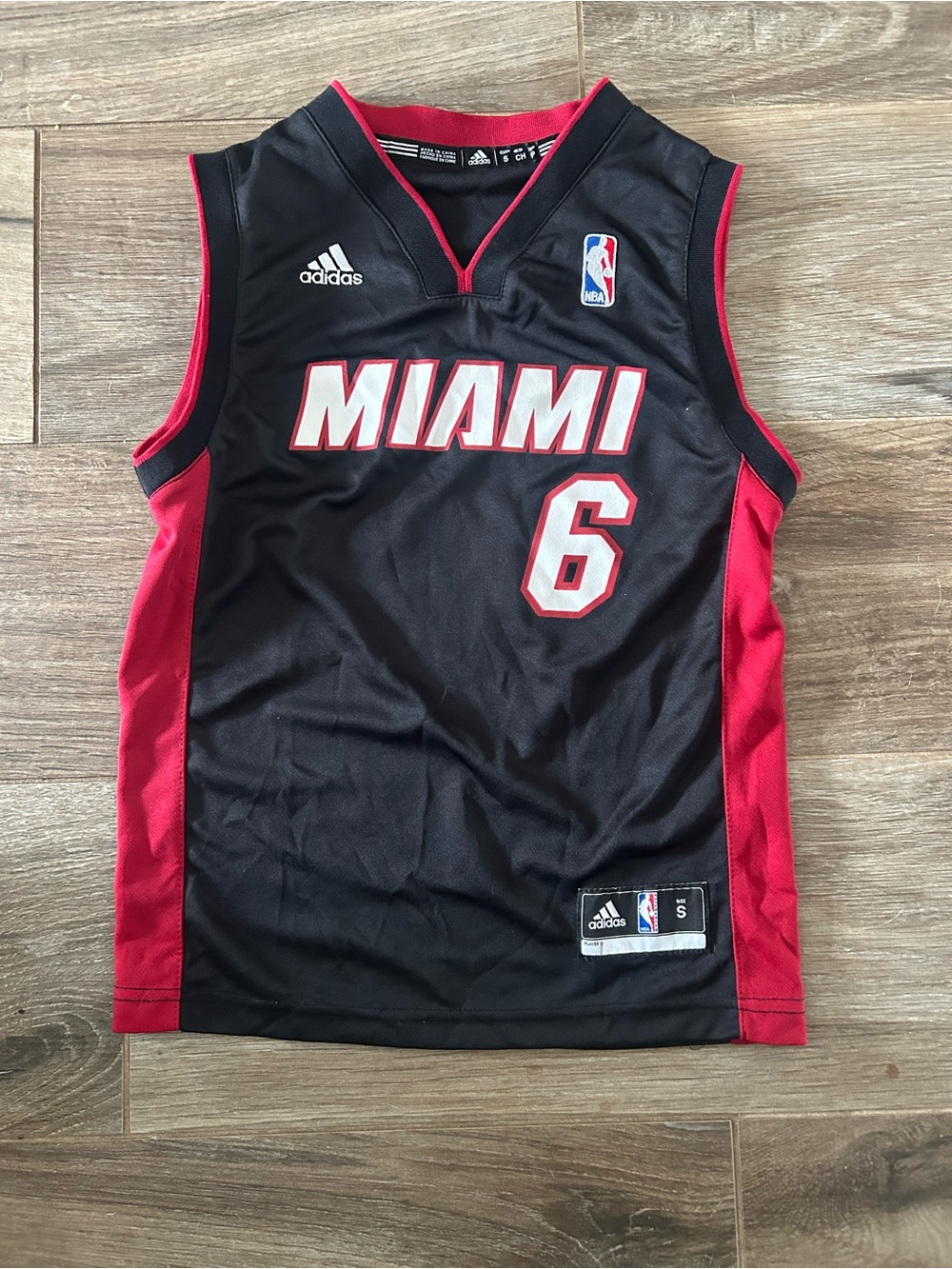 Miami Heat #6 LeBron James Youth Basketball Jersey - Medium